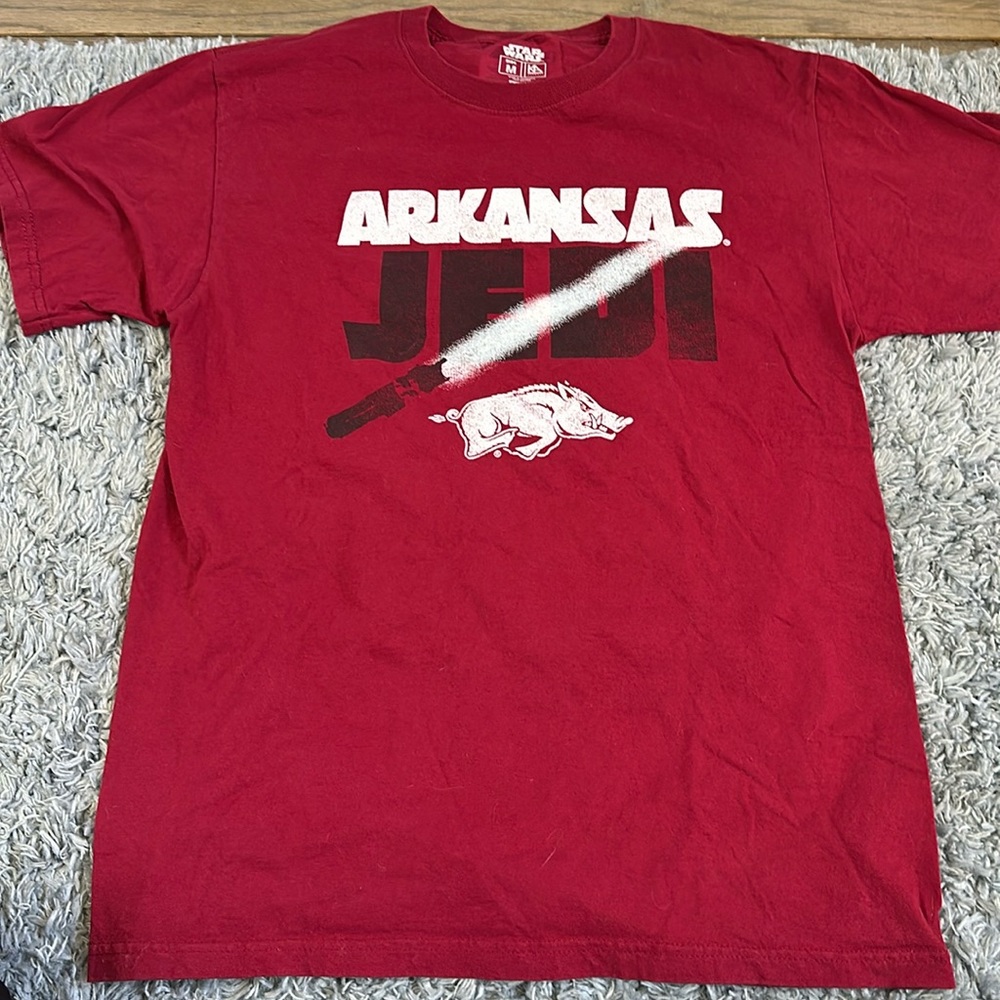Men’s Arkansas Razorback t-shirt, Star Wars edition, size medium